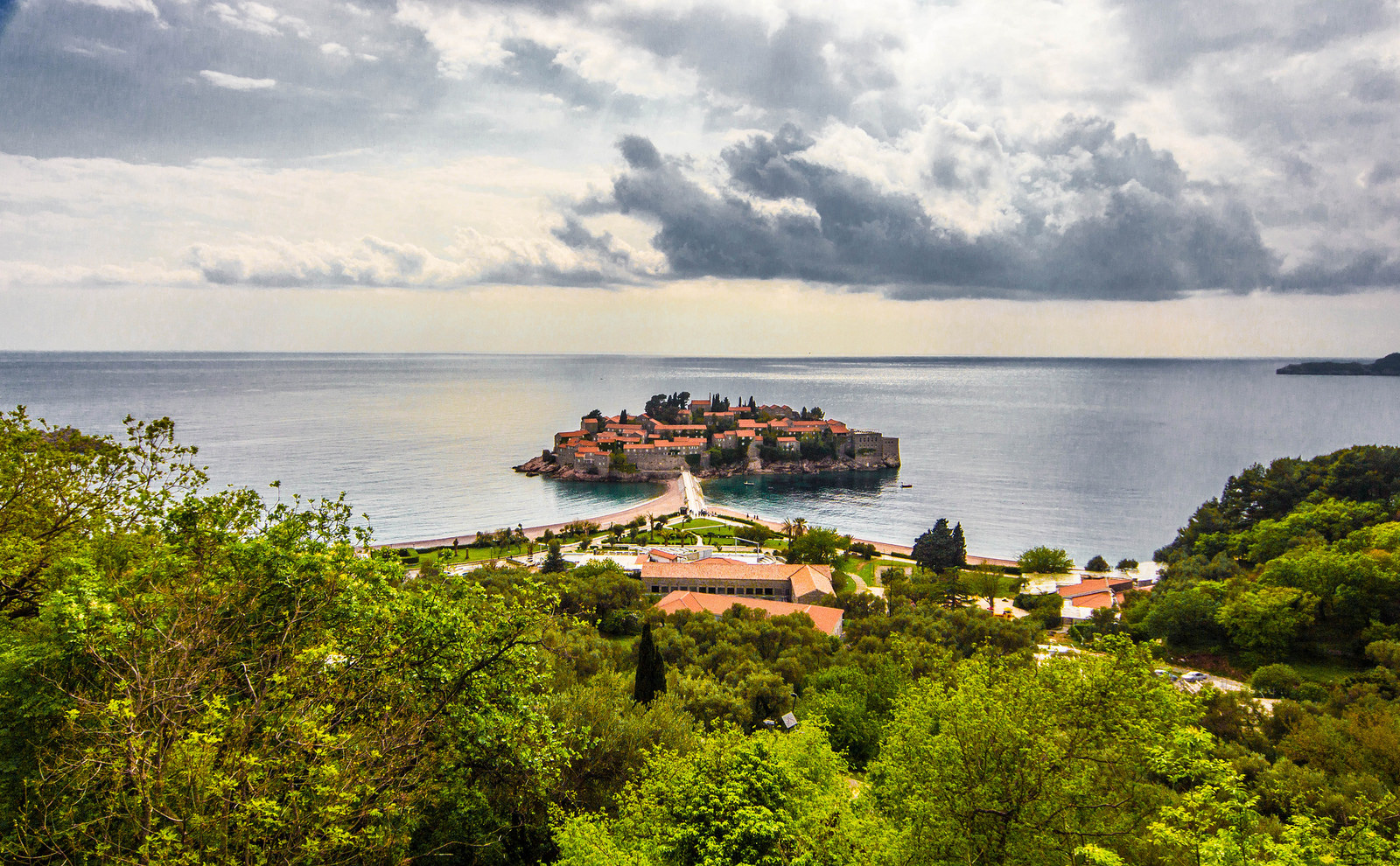 crna_gora_montenegro_st_stefan_sveti_stefan_luxury_travel_concierge_antropoti